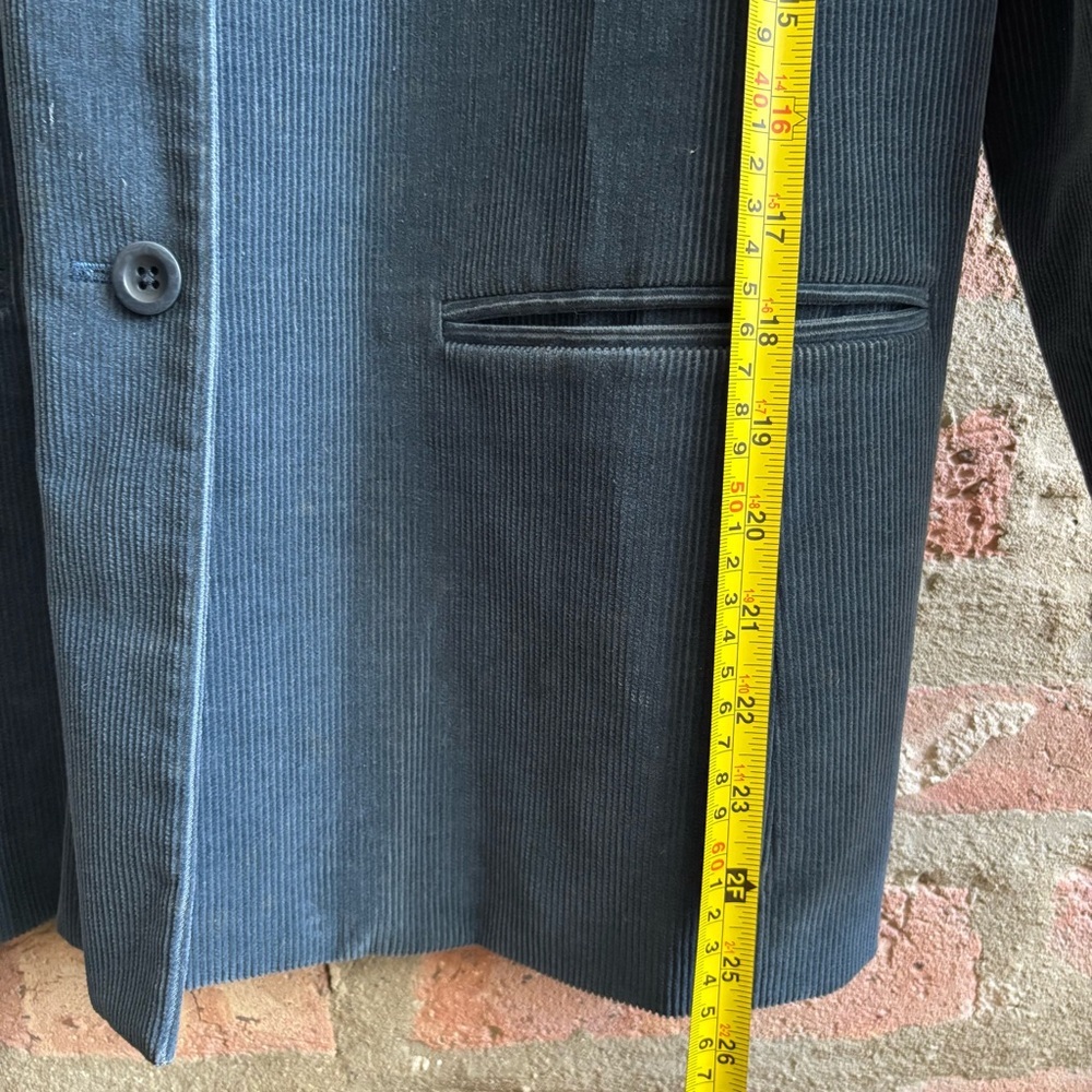 Lands' End Women's Navy Blazer - Picture 5 of 5